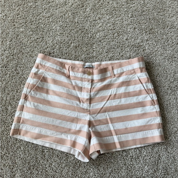 GAP Striped Shorts Cream & White Shorts Tailored Look 3inch inseam – Size 8 - Picture 6 of 8